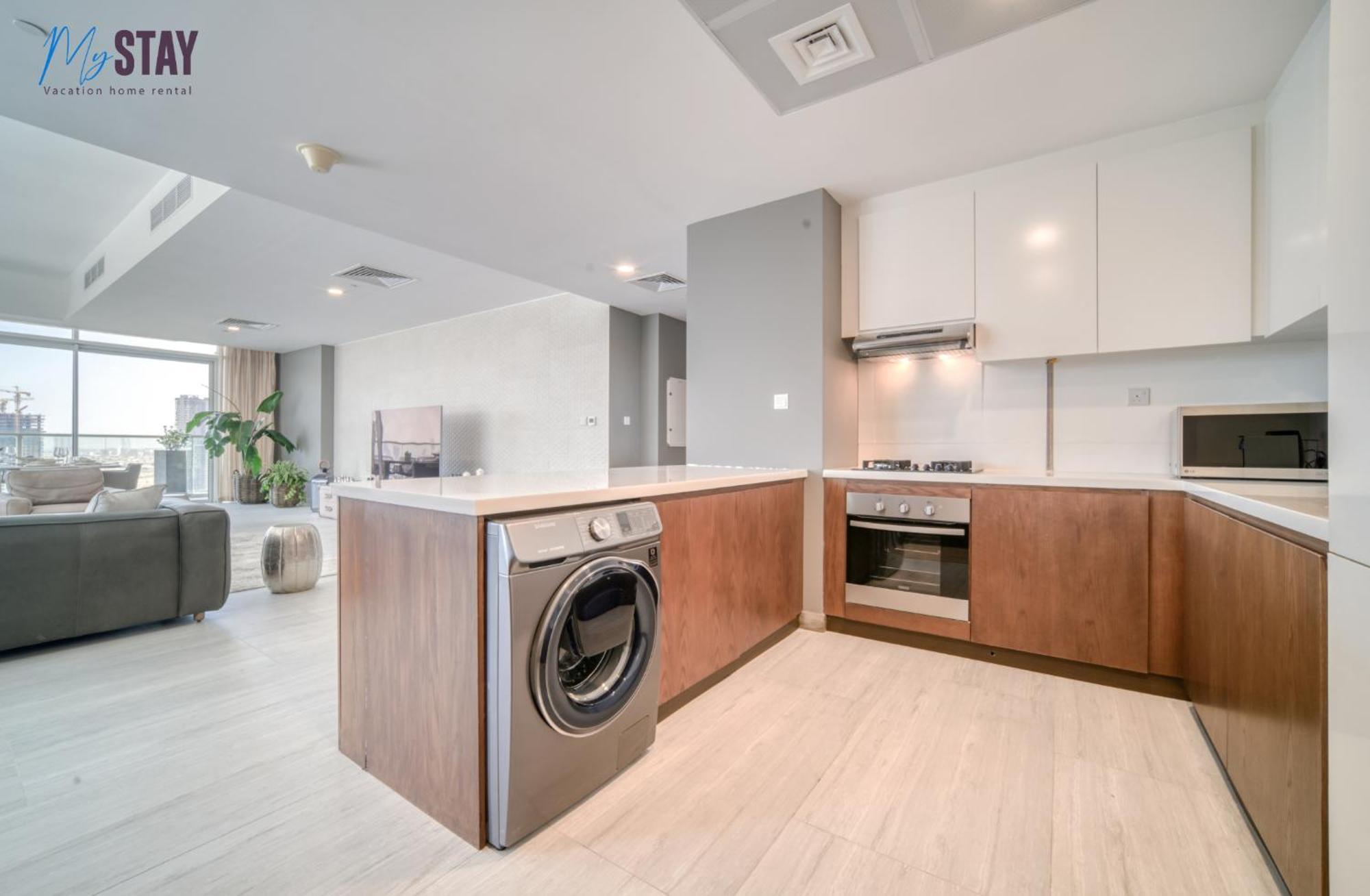 Spectacular 4bdr With Jacuzzi Apartment Dubai