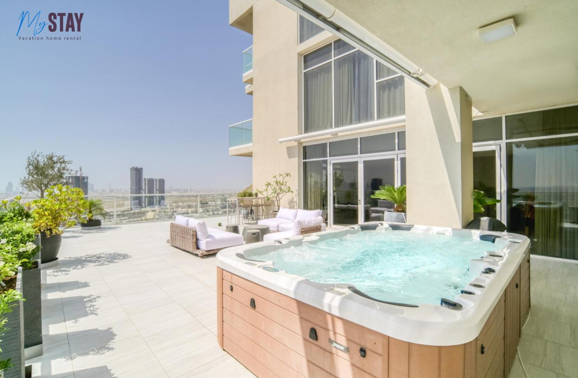 Spectacular 4bdr With Jacuzzi *