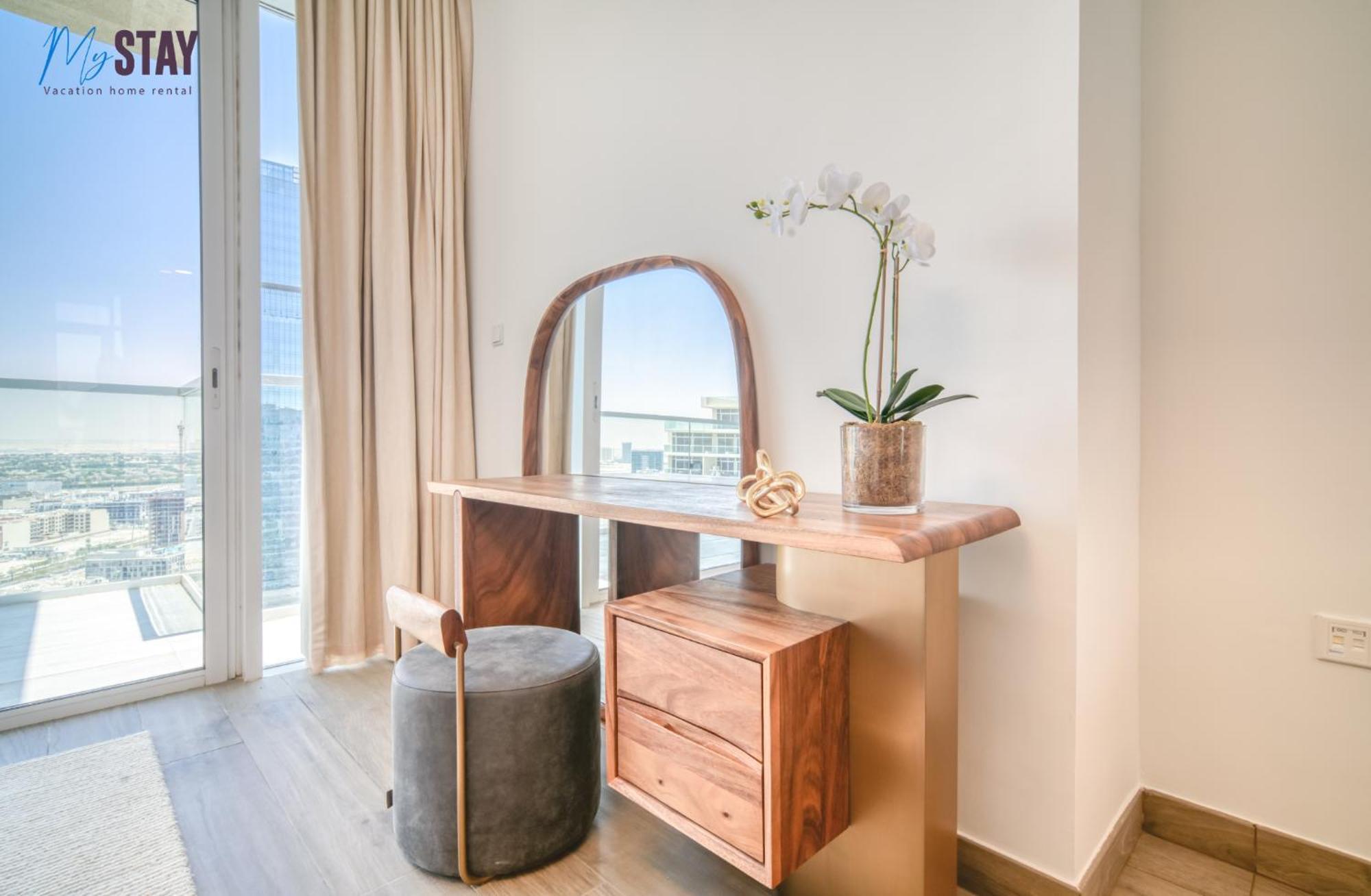 Spectacular 4bdr With Jacuzzi