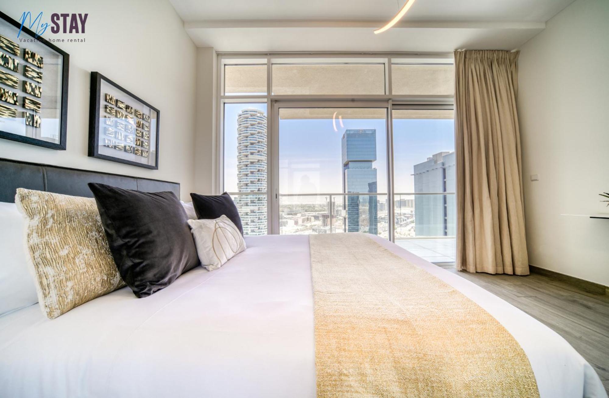 Spectacular 4bdr With Jacuzzi Apartment *
