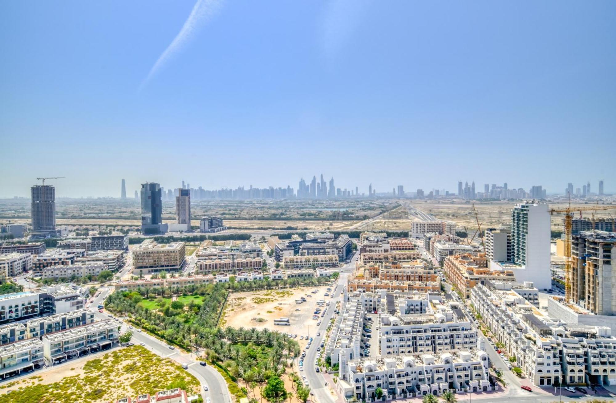 Spectacular 4bdr With Jacuzzi Apartment *
